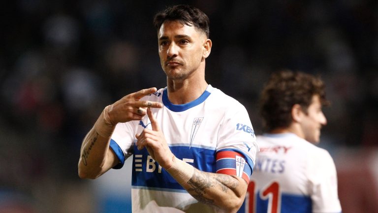 ¡Llegó el anhelado 118! La UC goleó a Copiapó y Fernando Zampedri igualó el récord de Rodrigo Barrera