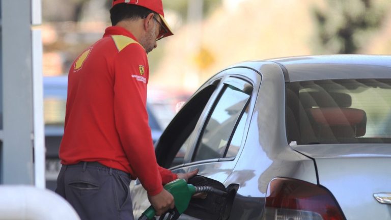 Descuentos de bencina: Dónde y cómo ahorrar combustible en septiembre