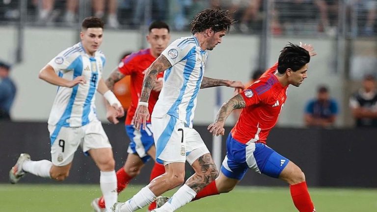 A qué hora juega Chile hoy ante Argentina por Eliminatorias