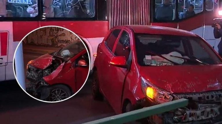 Misterio en Santiago: Conductor dejó abandonado su auto tras brutal choque en pleno centro