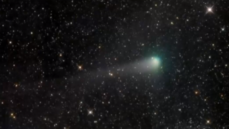 Cometa del siglo pasa por Chile: Cuándo, dónde y a qué hora se podrá ver