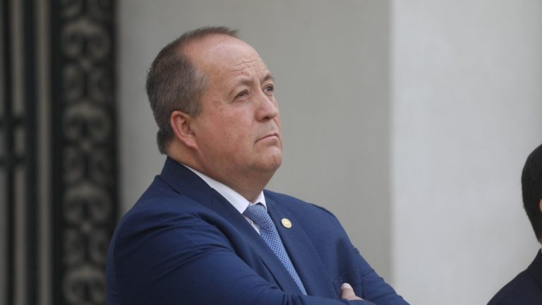 Ángel Valencia instruye a fiscales resguardar chats privados de Luis Hermosilla