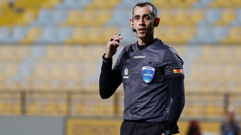 “Persona non grata”: El polémico precedente del árbitro que dirigirá el partido de Chile vs Bolivia