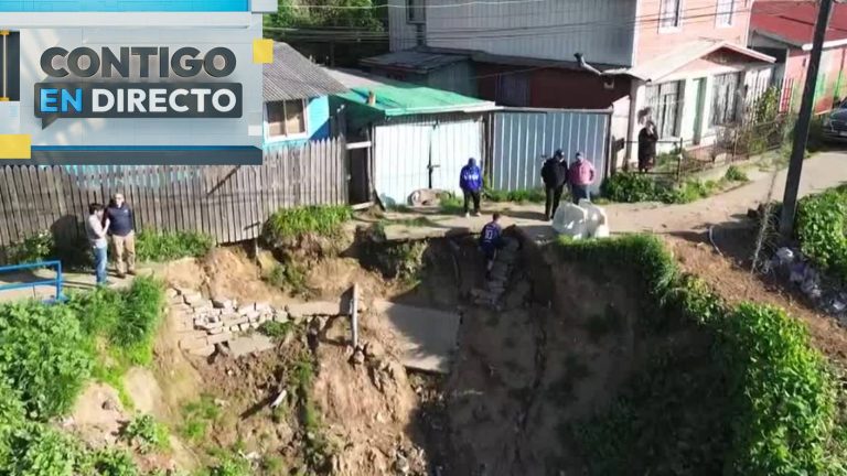 ¡Insólito! Llevan cuatro meses cruzando por socavón en Lota: Vecinos están atrapado tras temporal