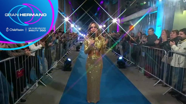¡Elegante y de dorado! El espectacular vestido de Diana Bolocco en la final de Gran Hermano Chile