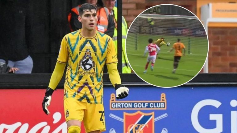 Una muralla: La gran atajada de Vicente Reyes para el Cambridge United que ilusiona a La Roja