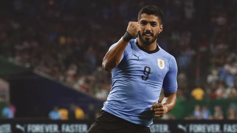 Sigue el incendio en Uruguay: Ex trabajadora trató de “hipócrita” a Luis Suárez tras críticas a Bielsa