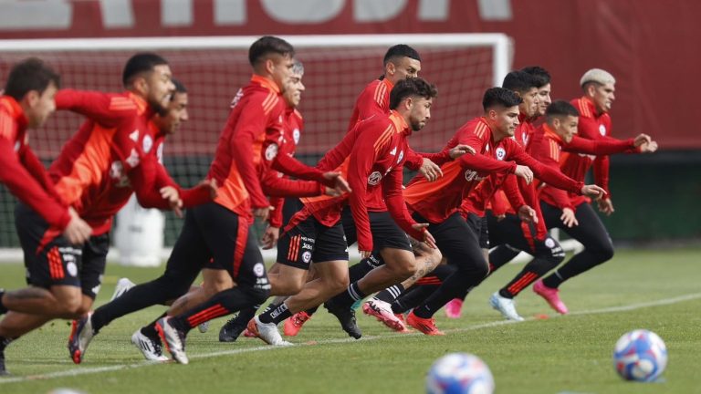 Con algunas dudas: La posible formación de Chile para el crucial partido ante Brasil