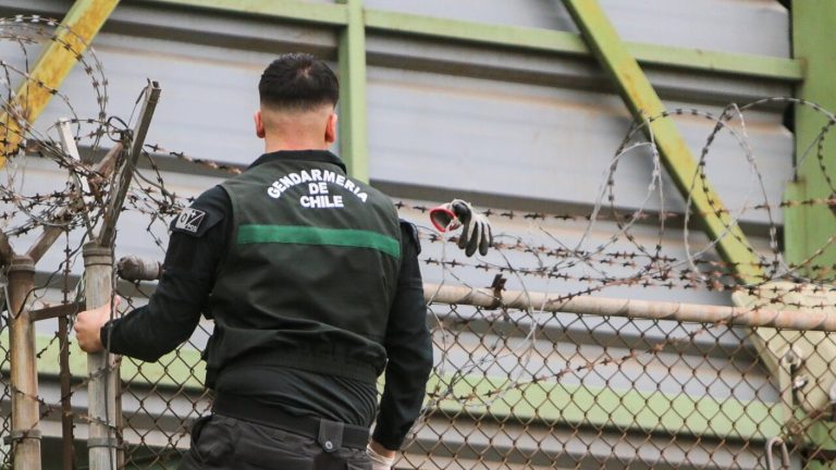 Avistaron a uno de los reos fugados desde Colina 1: Carabineros detuvo a su hijo