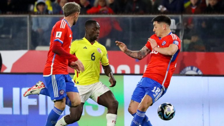A qué hora juega Chile con Colombia hoy por Eliminatorias