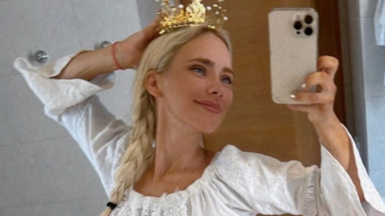 Reportan que ex chica reality Cass Zamorano fue ingresada a la UCI por cuadro médico