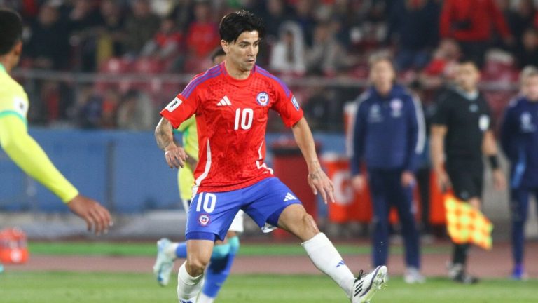 Otro golpe a la Selección Chilena: Víctor Dávila se lesiona y sería baja para las Eliminatorias