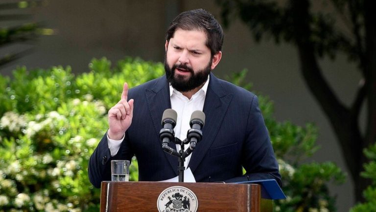 “Yo le creo”: El mensaje de pdte. Boric a denunciantes de violación tras casos de Monsalve y Valdivia