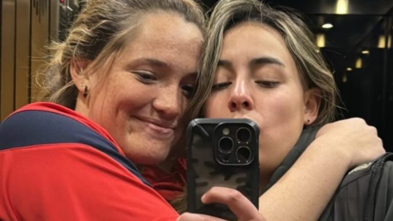 “La más guapa”: Laura de la Fuente celebró con su polola dos meses de relación con romántica publicación