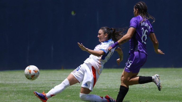 Chile rescata un empate ante Ecuador en un áspero amistoso jugado en Quito