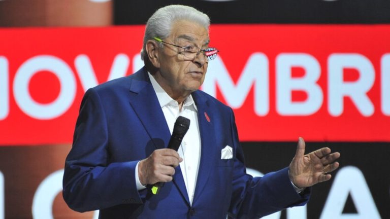 Don Francisco responde a Cecilia Bolocco tras crítica por centros oncológicos: “Que los construyan”