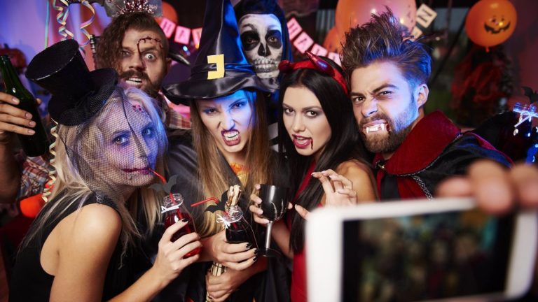 Fiesta, terror y disfraces: 5 panoramas para celebrar Halloween 2024 en Santiago