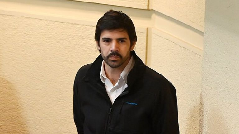 Joaquín Lavín León renunció a la UDI tras allanamiento e investigación en su contra