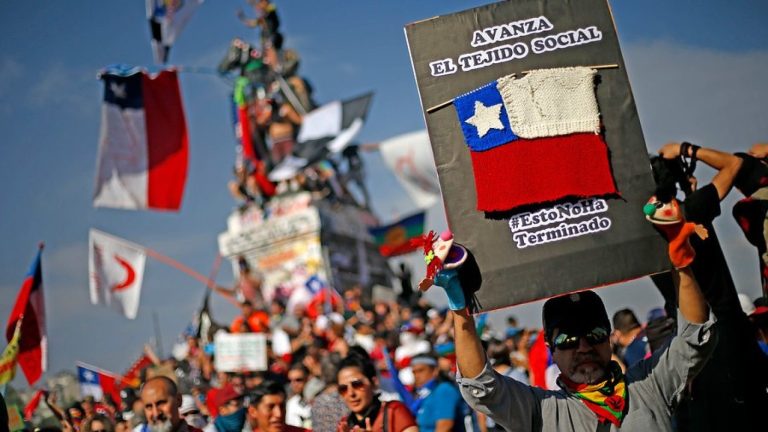 ¿Podría ocurrir otro estallido social en Chile? Esto opinan los ciudadanos en 2024