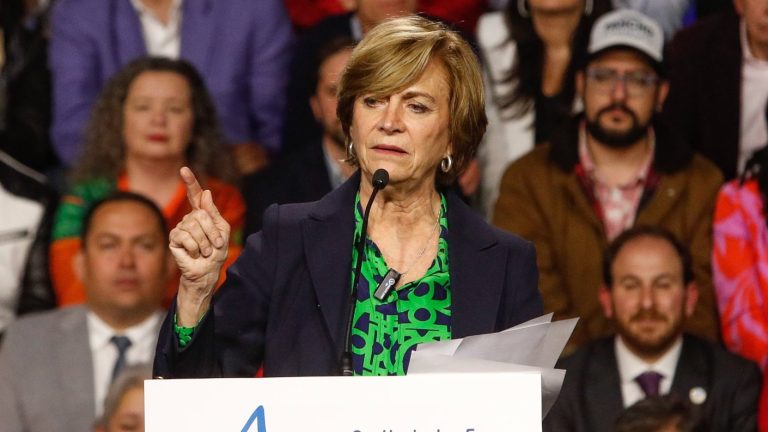 La caída de Matthei en Cadem: Intención de voto bajó 7 puntos, pero mantiene el primer lugar