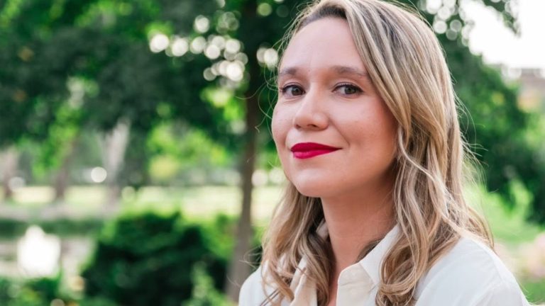Quién es Catalina San Martín, la candidata que pelea voto a voto con Marcela Cubillos en Las Condes