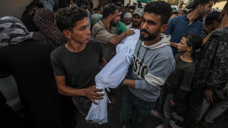 Segundo ataque de Israel a una escuela emplazada en campo de refugiados en Gaza dejó 5 muertos