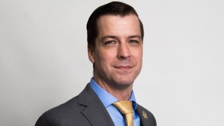 ¿Quién es Chase Oliver, el candidato libertario a la presidencia de Estados Unidos?