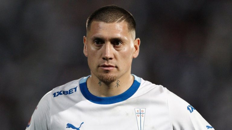 Nicolás Castillo lanza fuerte respuesta ante posible salida de la UC: “A veces te pagan así”