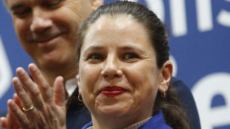 Claudia Mora asumió su derrota frente Miguel Concha tras recuento de votos en Peñalolén