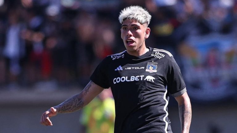 “Espero algún día volver”: Carlos Palacios pone fin a su estadía en Colo Colo luego de ser campeón