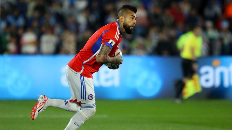 Bombazo en La Roja: Arturo Vidal fue oficialmente convocado por Ricardo Gareca a las Eliminatorias