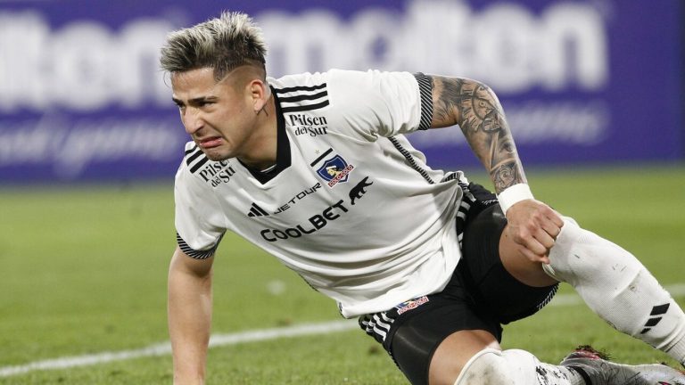 Sólo disputó un par de minutos, pero los hinchas de Colo Colo cargaron contra Paiva: “El mayor enemigo”