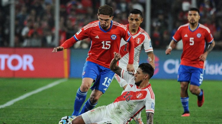A qué hora juega Chile hoy vs Perú por Eliminatorias