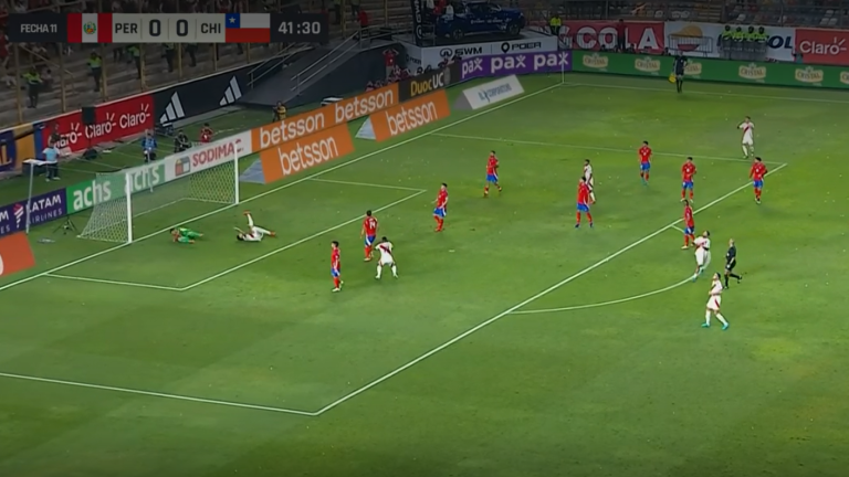 ¡Insólito! Paolo Guerrero desperdició inédita ocasión para Perú y perdona a Chile