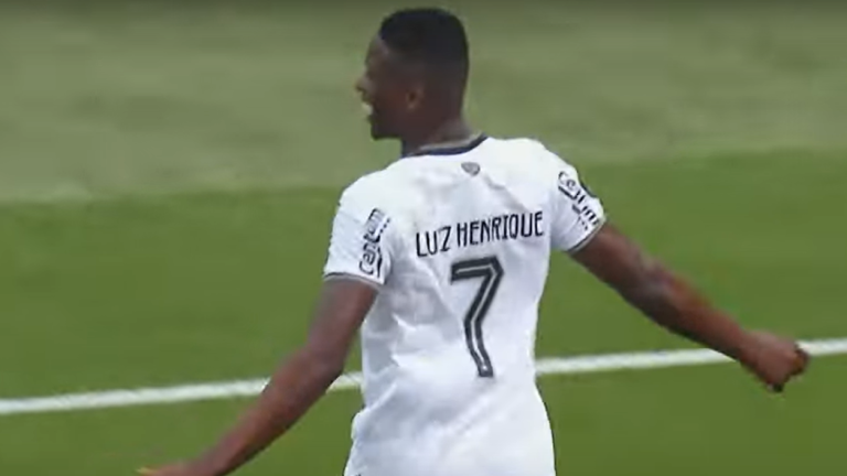 ¡Batacazo! Luiz Henrique abre la final de la Libertadores para el Botafogo con tremendo zurdazo