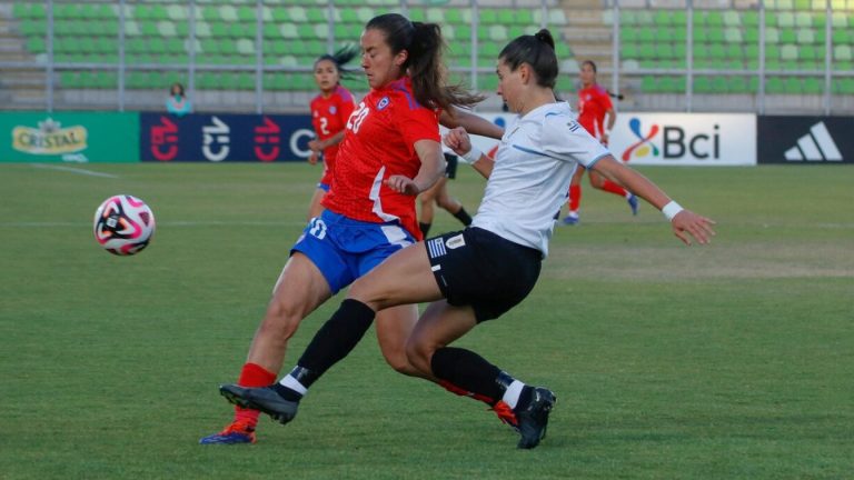 Siguen los abrazos: La Roja Femenina consiguió una agónica victoria sobre Uruguay en nuevo amistoso