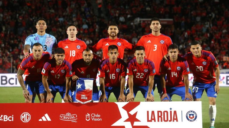 Dos chilenos fueron destacados en el once ideal de las fechas 11 y 12 de Eliminatorias