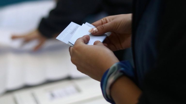 ¿Qué regiones votan en segunda vuelta? Revisa acá los candidatos a gobernador