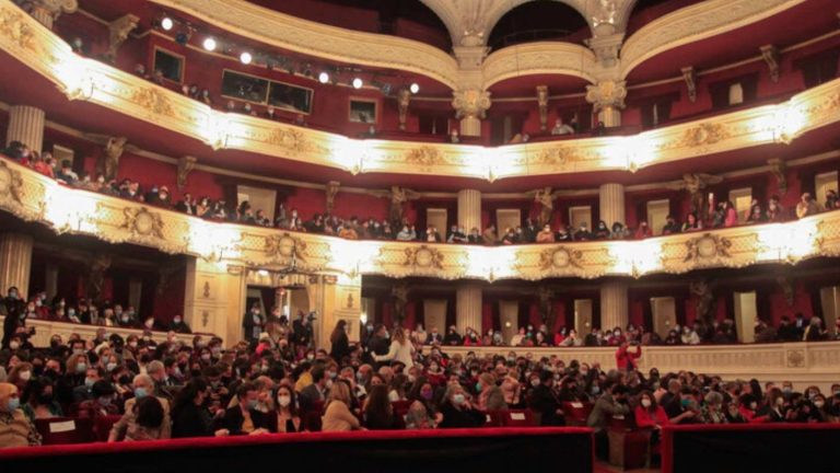 Festival gratuito reunirá a 10 orquestas en Teatro Municipal de Santiago: Así puedes retirar tus entradas