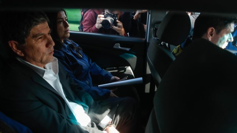 Minuto a minuto | Manuel Monsalve quedó detenido en la Brigada de Homicidios a la espera que se reanude su formalización