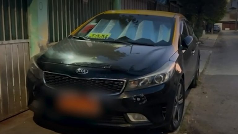 Hasta $9 millones por carrera: Desbaratan a mafia de taxistas en el Aeropuerto de Santiago