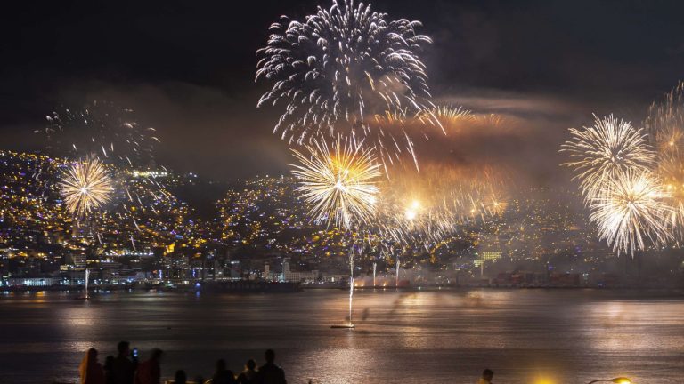 Peligra show pirotécnico en Viña del Mar: Ejército no autorizó fuegos artificiales de Año Nuevo