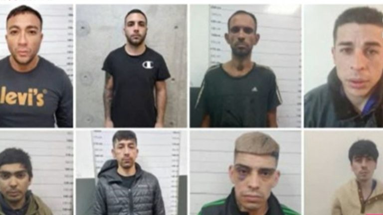 Seis chilenos se fugaron de comisaría en Buenos Aires: Huyeron por hoyo en la pared