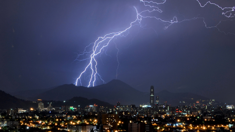 Alerta por tormentas eléctricas: ¿Cuándo y qué regiones afectará?