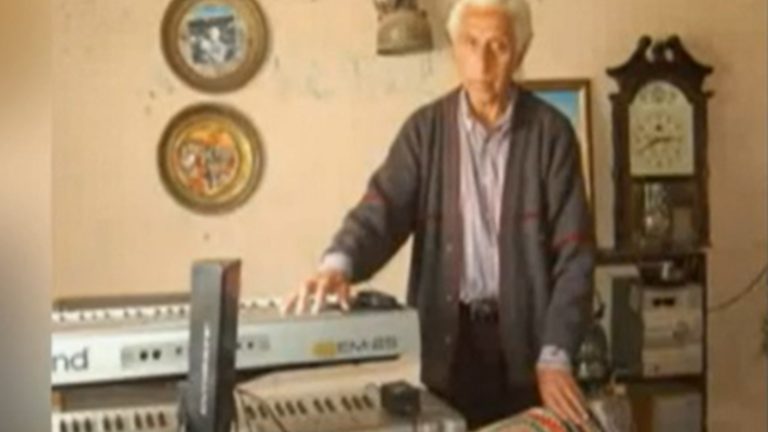 “Un año más”: Esta es la triste historia detrás de la icónica canción de Año Nuevo