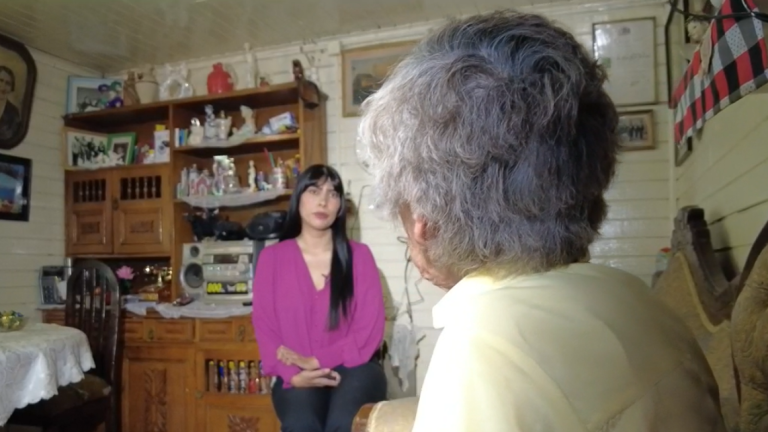 Mujer de 91 años sufrió millonario y descarado robo en su casa: Se llevaron los ahorros de su vida