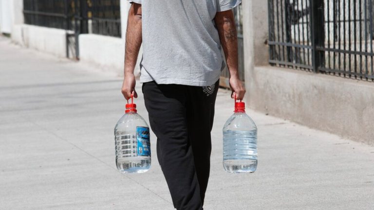 Anuncian nuevo corte de agua en Región Metropolitana: ¿Cuál es la zona afectada?