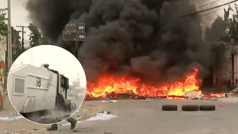 Encendieron barricadas para impedir desalojo de campamento en Quinta Normal: Se reportan detenidos
