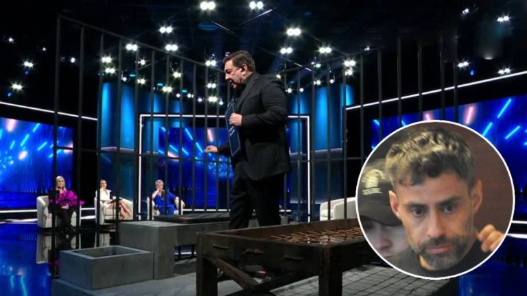 Así es la réplica exacta de la celda donde Jorge Valdivia pasa 15 horas encerrado