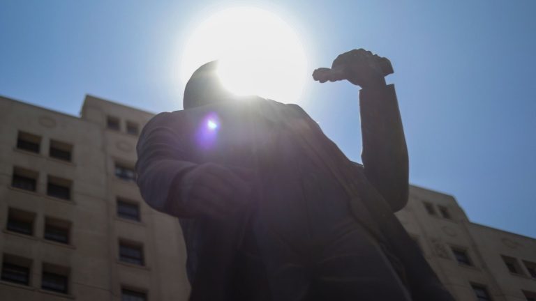 Hasta 39 grados: Conoce ACÁ las zonas más afectadas por las altas temperaturas extremas de los próximos días